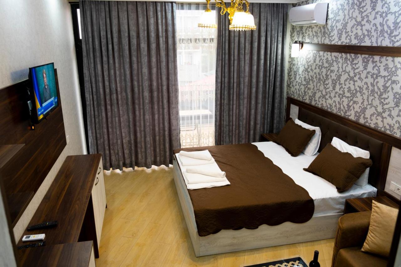 Emeg Hotel And Restaurant Батумі Екстер'єр фото