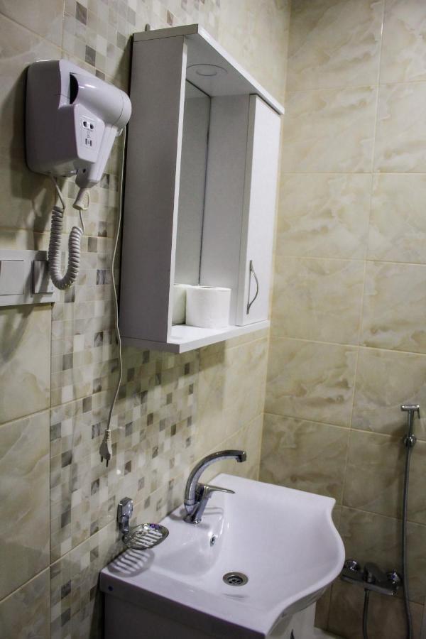 Emeg Hotel And Restaurant Батумі Екстер'єр фото