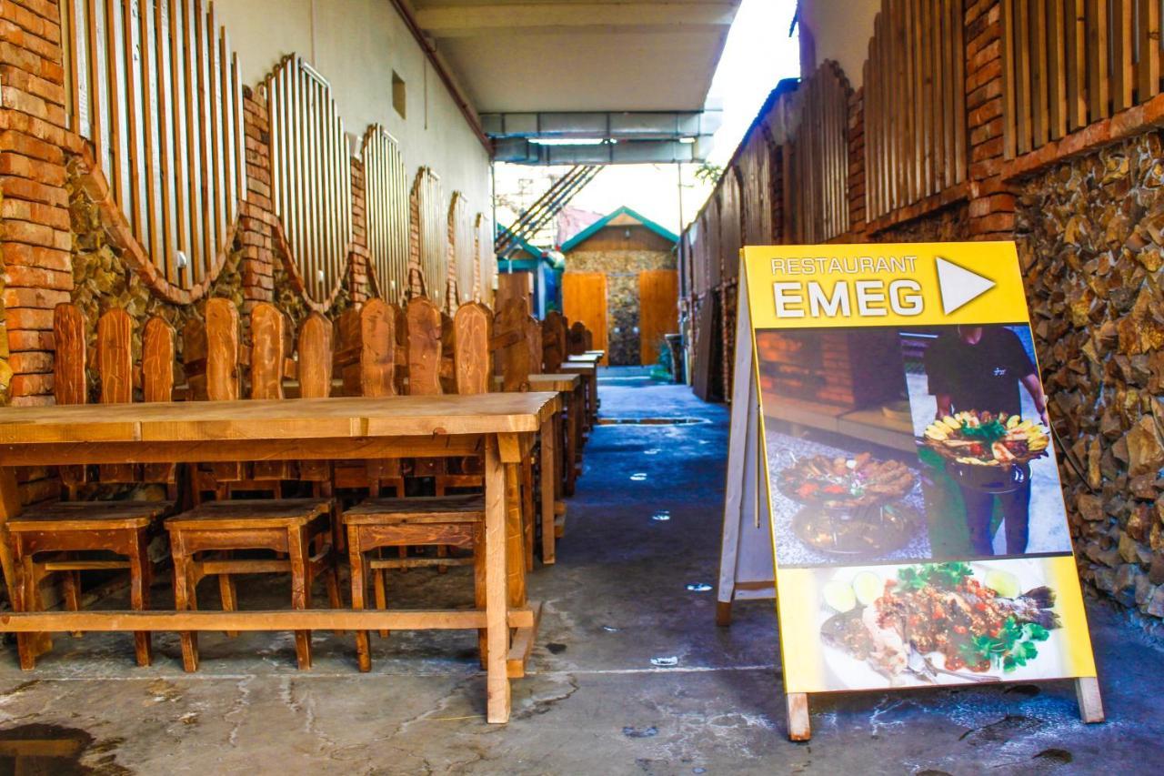 Emeg Hotel And Restaurant Батумі Екстер'єр фото
