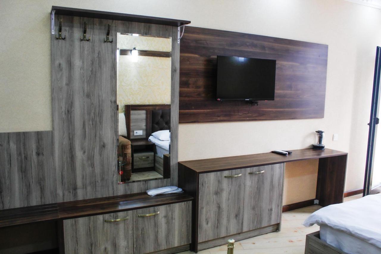 Emeg Hotel And Restaurant Батумі Екстер'єр фото