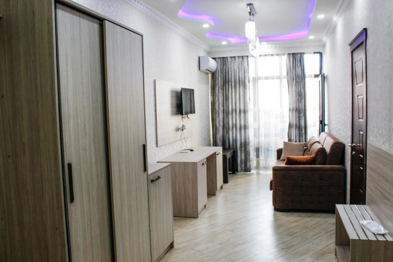 Emeg Hotel And Restaurant Батумі Екстер'єр фото