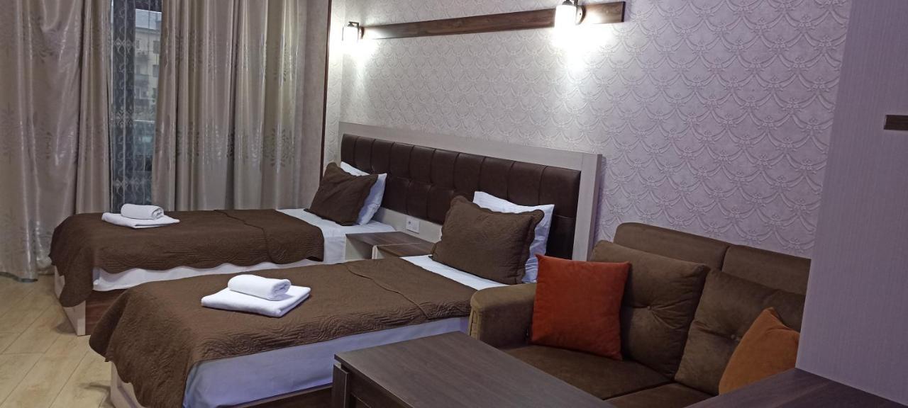 Emeg Hotel And Restaurant Батумі Екстер'єр фото