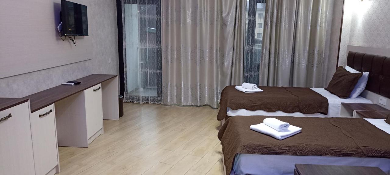 Emeg Hotel And Restaurant Батумі Екстер'єр фото